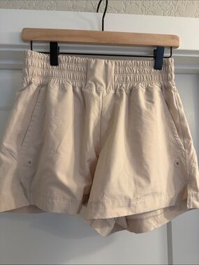Old Navy Light Beige Athletic Shorts with Elastic Waist